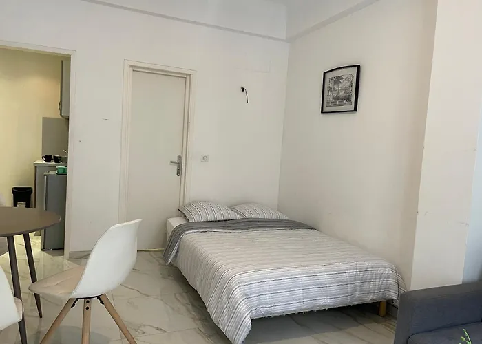 studio, centre ville, bord de mer,